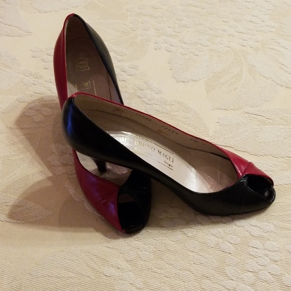 Bruno Magli vintage classic pumps